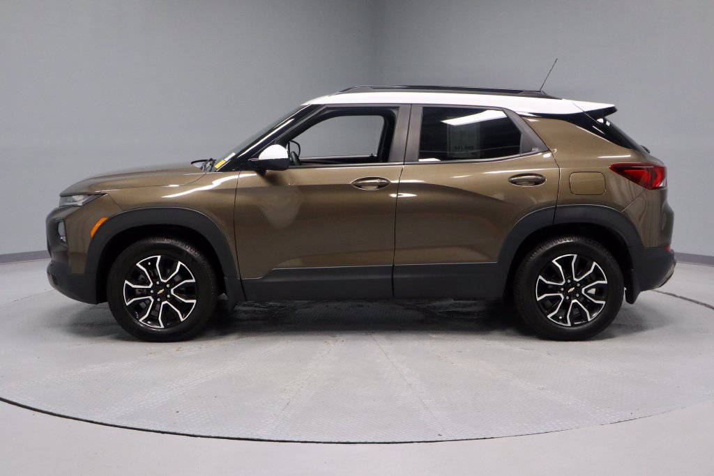 Used 2022 Chevrolet TrailBlazer ACTIV w/ Sun and Liftgate Package AWD/4WD image 8