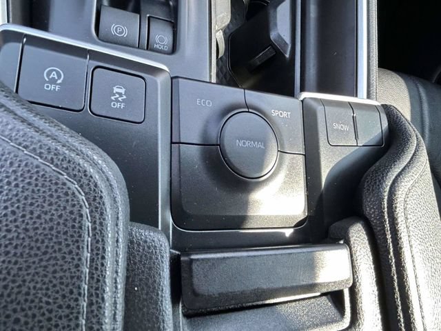 Used 2025 Toyota Grand Highlander FWD image 12