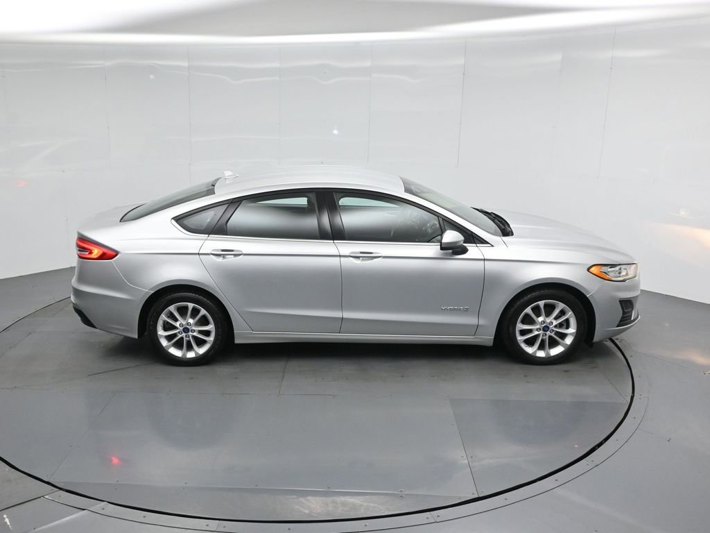 Certified 2019 Ford Fusion SE FWD image 38
