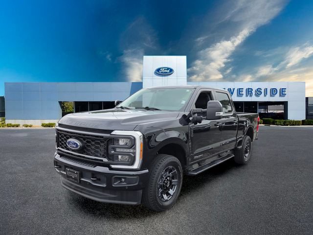 Certified 2023 Ford F250 Lariat w/ Lariat Ultimate Package AWD/4WD image 3
