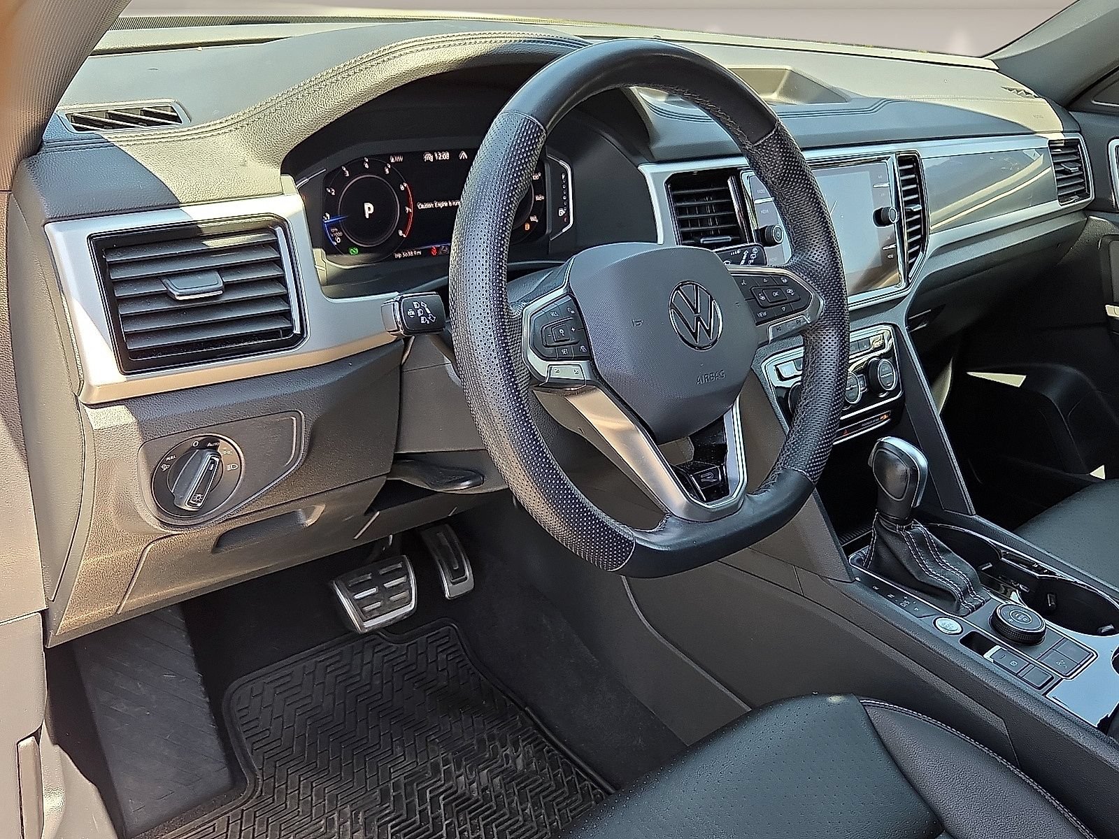 Used 2023 Volkswagen Atlas Cross Sport SEL R-Line AWD/4WD image 14
