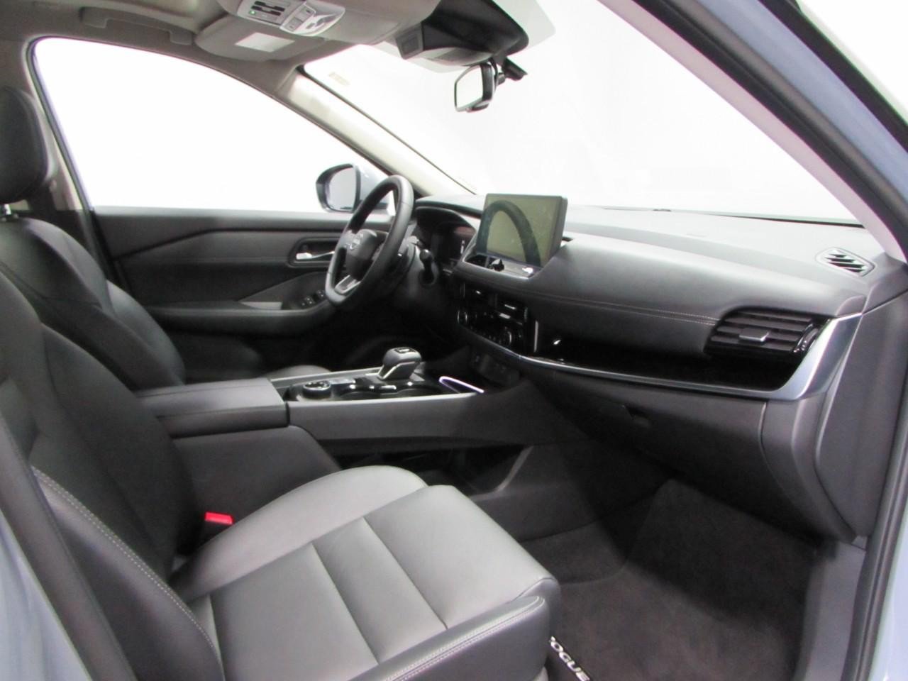 Used 2025 Nissan Rogue SL w/ Tech Package AWD/4WD image 17
