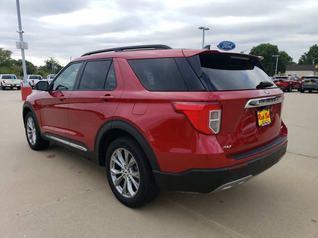 Certified 2023 Ford Explorer XLT w/ Equipment Group 202A AWD/4WD image 5