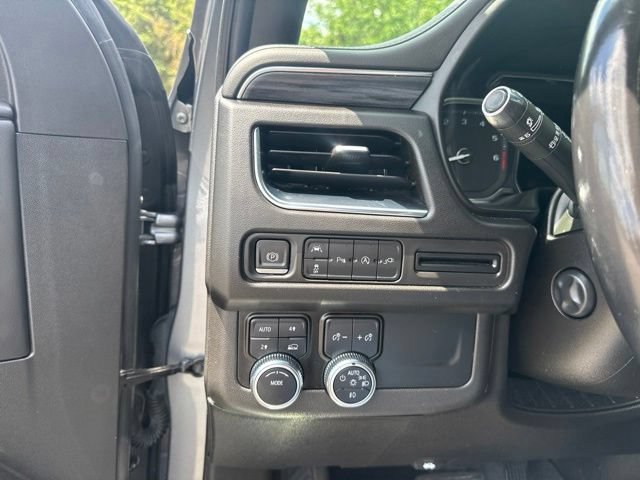 Used 2021 GMC Yukon SLT w/ SLT Premium Package AWD/4WD image 17