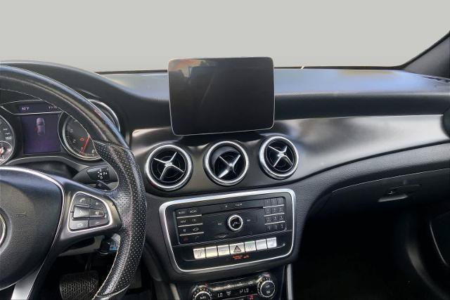 Used 2018 Mercedes-Benz CLA 250 4MATIC image 7