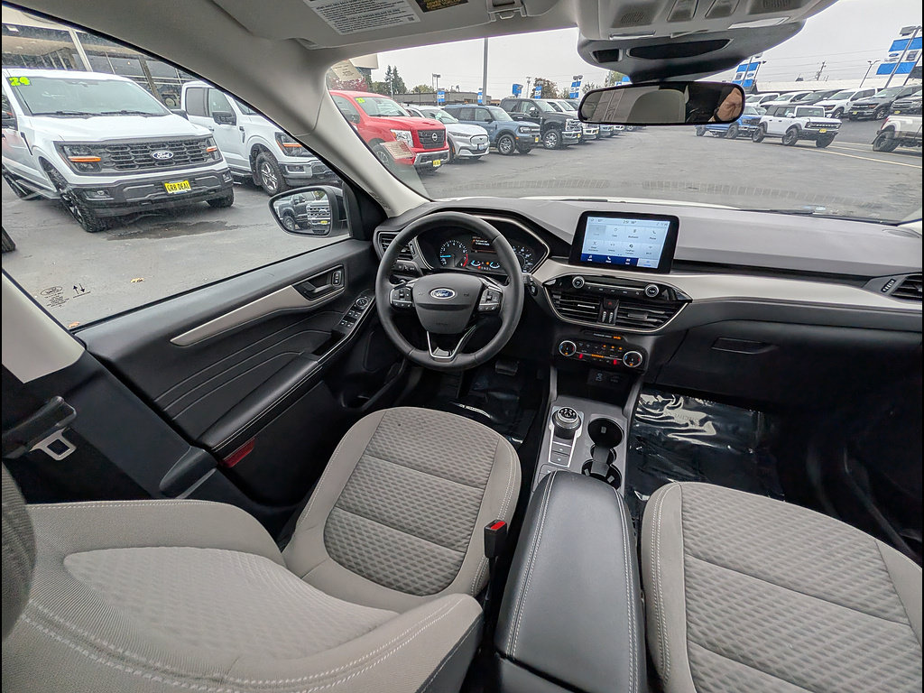 Certified 2022 Ford Escape SE w/ SE Sport Appearance Package AWD/4WD image 15