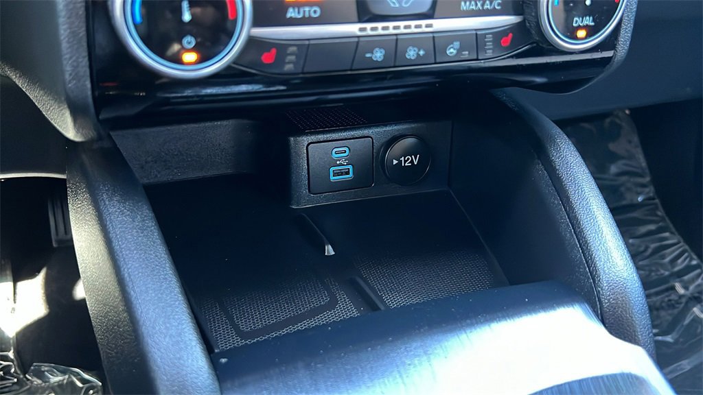 Certified 2022 Ford Escape Titanium w/ Titanium Premium Package image 20