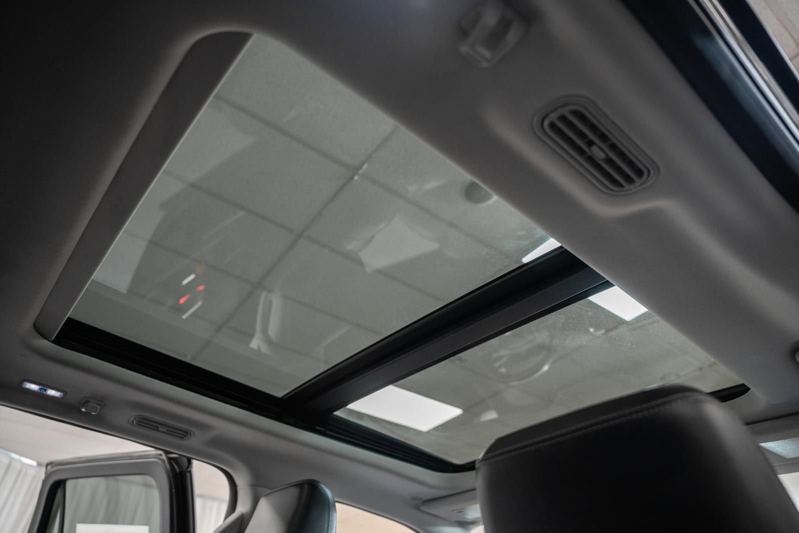 Certified 2025 Ford Expedition Max Platinum image 46