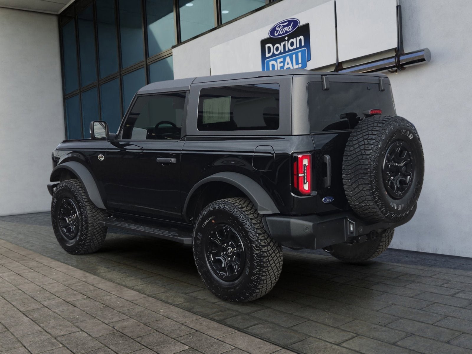 Certified 2023 Ford Bronco Wildtrak AWD/4WD image 3