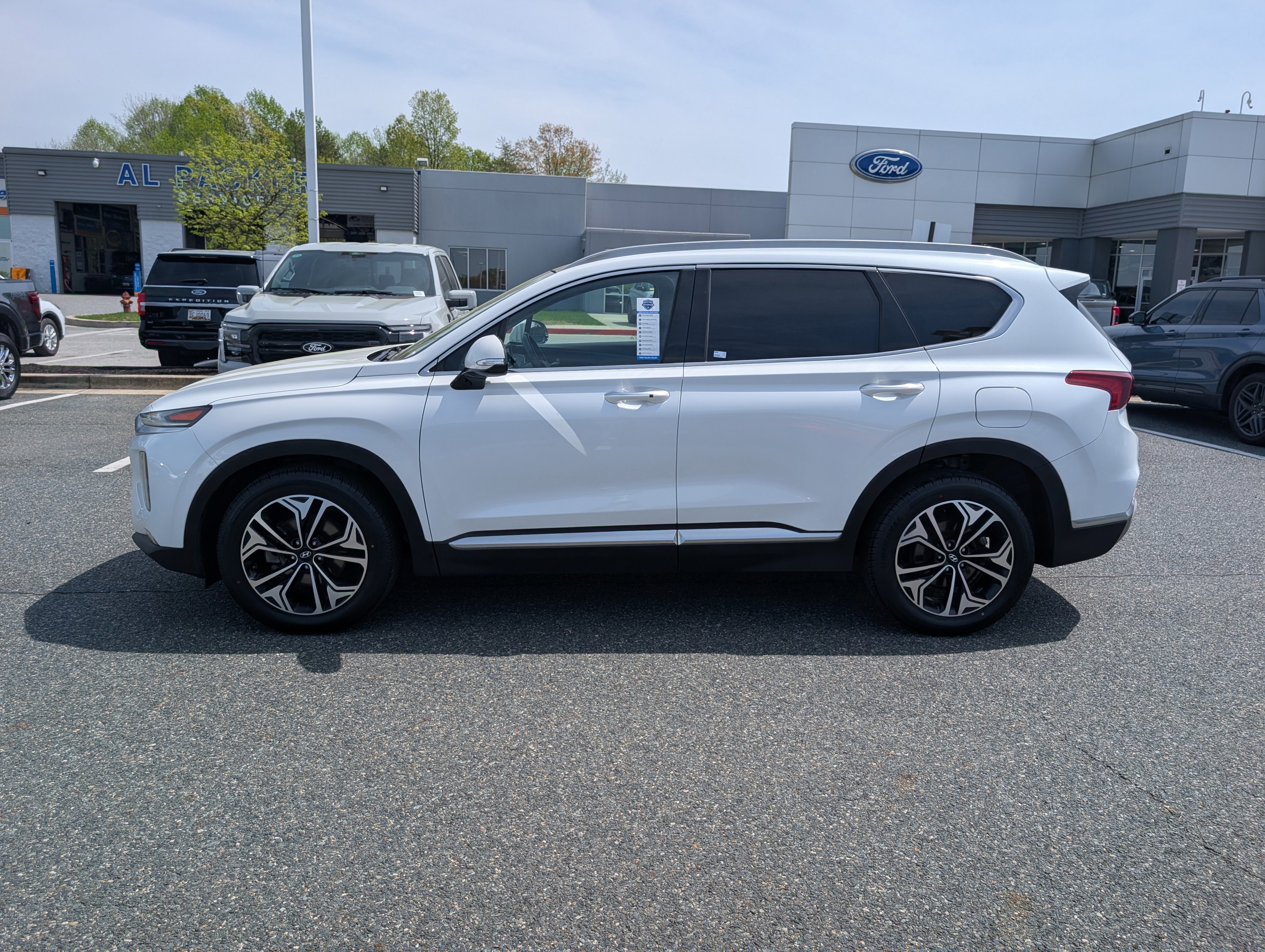 Used 2019 Hyundai Santa Fe Limited FWD image 2