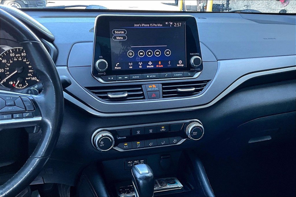 Used 2023 Nissan Altima 2.5 SR FWD image 6