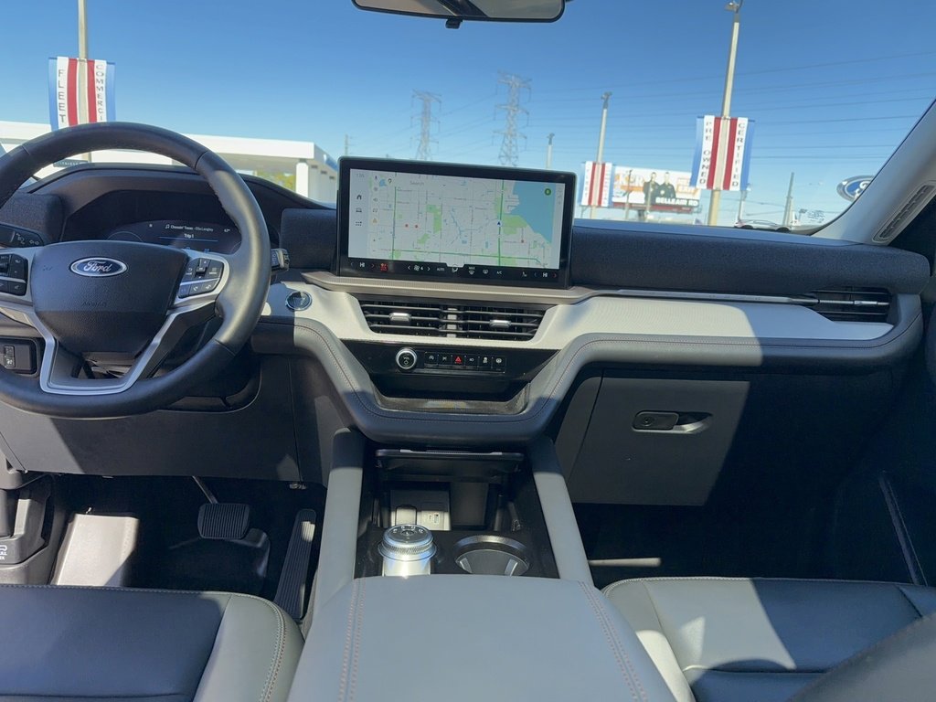 Certified 2025 Ford Explorer Active w/ Active Comfort Package image 31