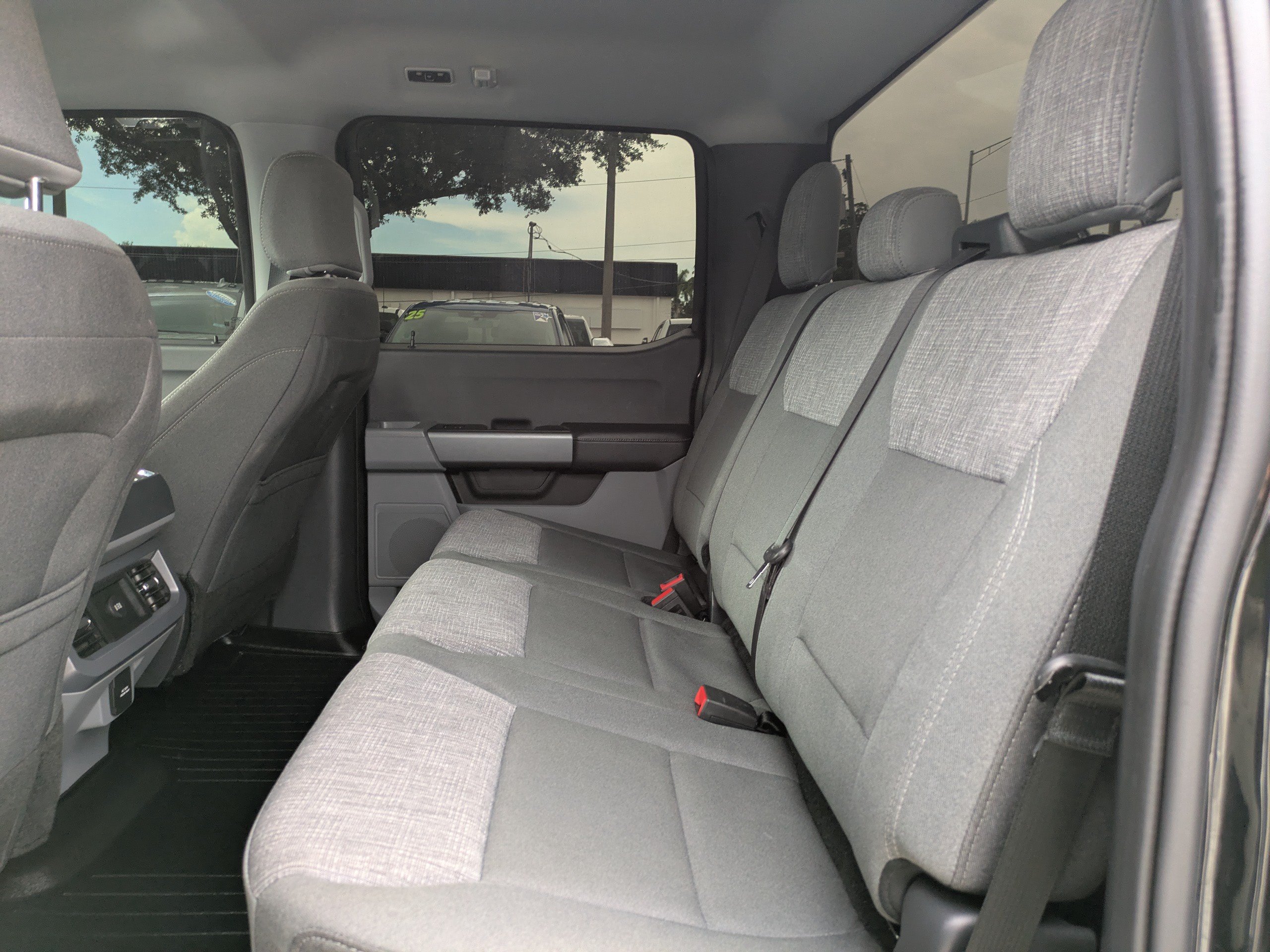 Certified 2025 Ford F250 XLT AWD/4WD image 13