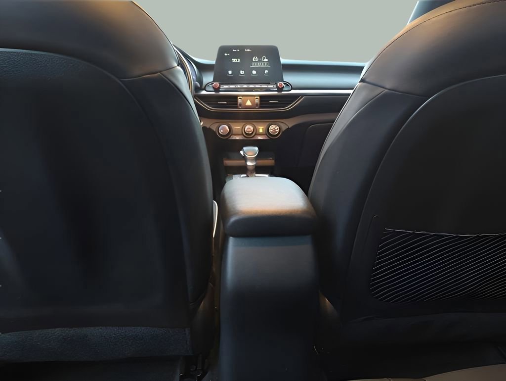 Used 2021 Kia Forte GT-Line image 27