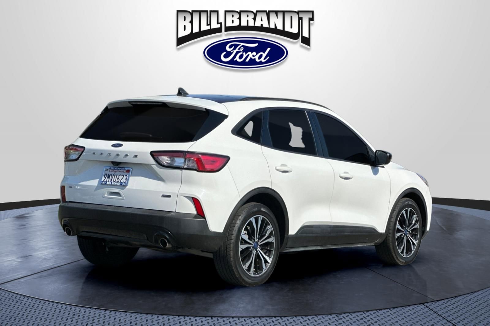 Certified 2021 Ford Escape SE w/ SE Sport Appearance Package FWD image 3