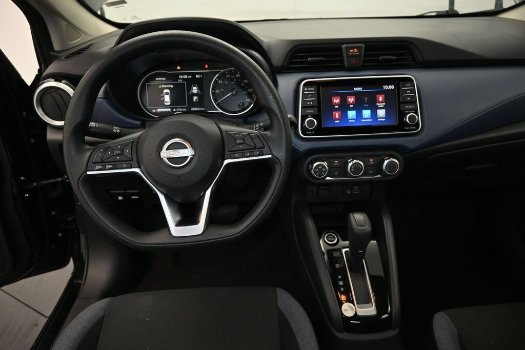 Used 2025 Nissan Versa SV FWD image 19