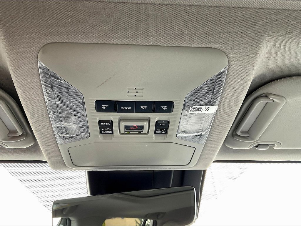 Used 2022 Toyota RAV4 Limited AWD/4WD image 19