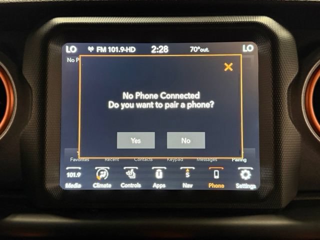 Used 2023 Jeep Gladiator Mojave w/ Cold Weather Group AWD/4WD image 29