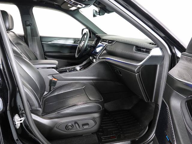Used 2022 Jeep Grand Cherokee Overland AWD/4WD image 18