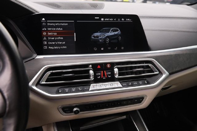 Used 2022 BMW X5 xDrive40i AWD/4WD image 19