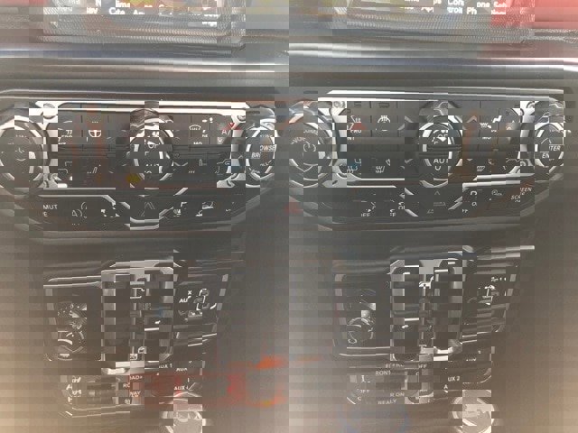 Used 2022 Jeep Wrangler Unlimited Rubicon w/ Steel Bumper Group image 10