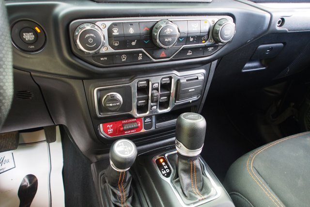 Used 2022 Jeep Gladiator Mojave w/ Cold Weather Group AWD/4WD image 24