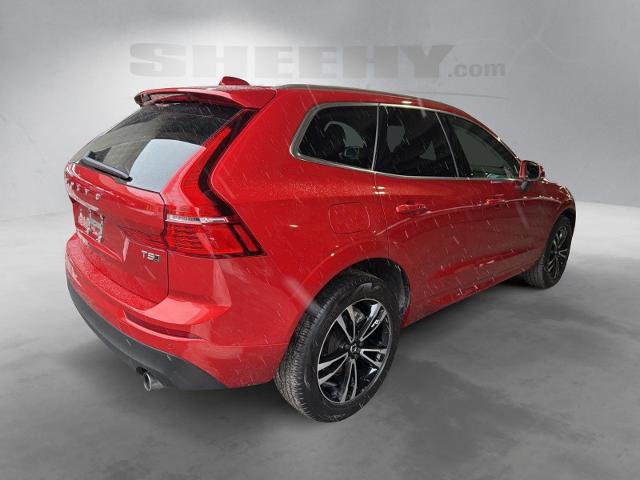 Used 2021 Volvo XC60 T5 Momentum w/ Premium Package image 5