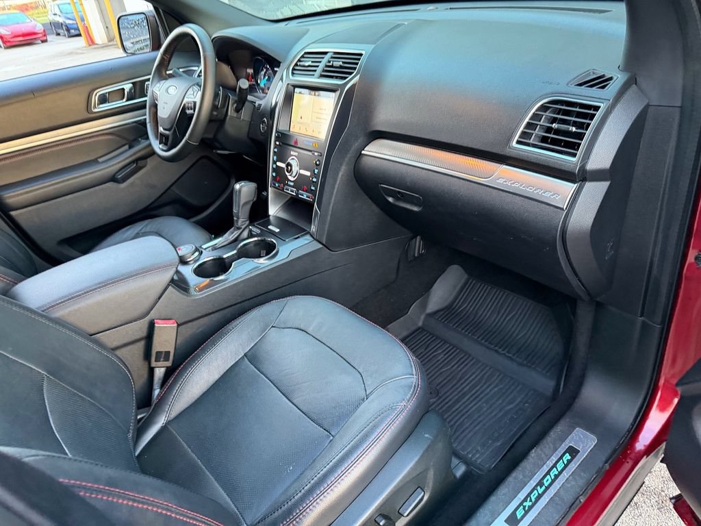 Certified 2019 Ford Explorer Sport AWD/4WD image 18