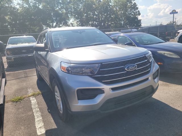 Certified 2023 Ford Explorer XLT RWD image 3