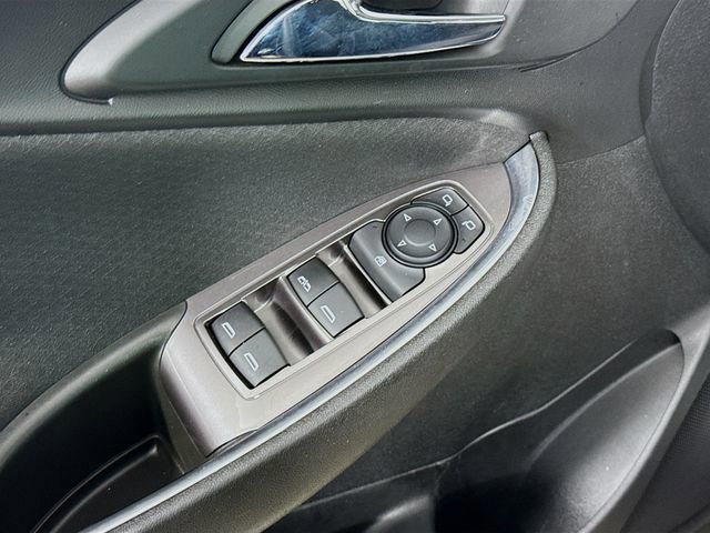 Used 2020 Chevrolet Malibu LT image 17