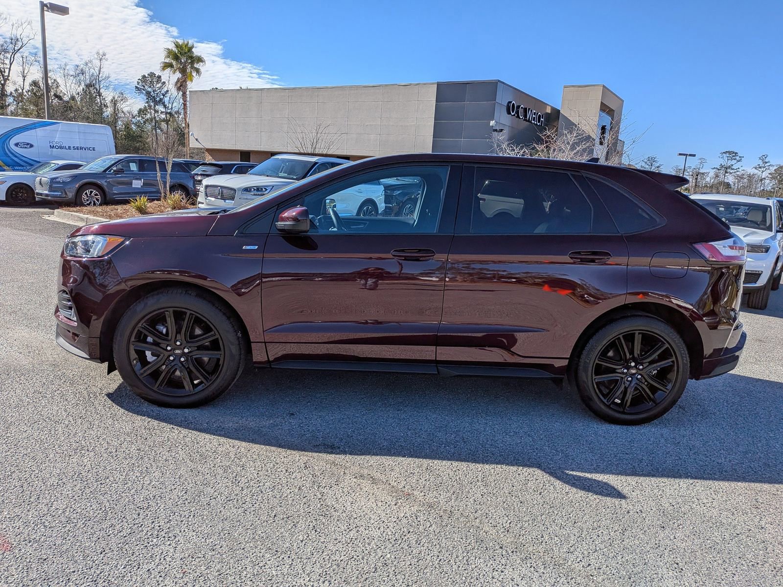 Certified 2024 Ford Edge ST-Line image 2