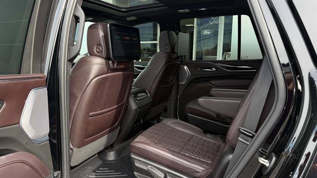 Used 2024 Cadillac Escalade Sport Platinum w/ LPO, ONYX Package AWD/4WD image 27