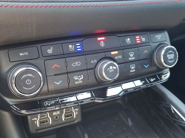 Used 2025 Dodge Durango GT AWD/4WD image 25