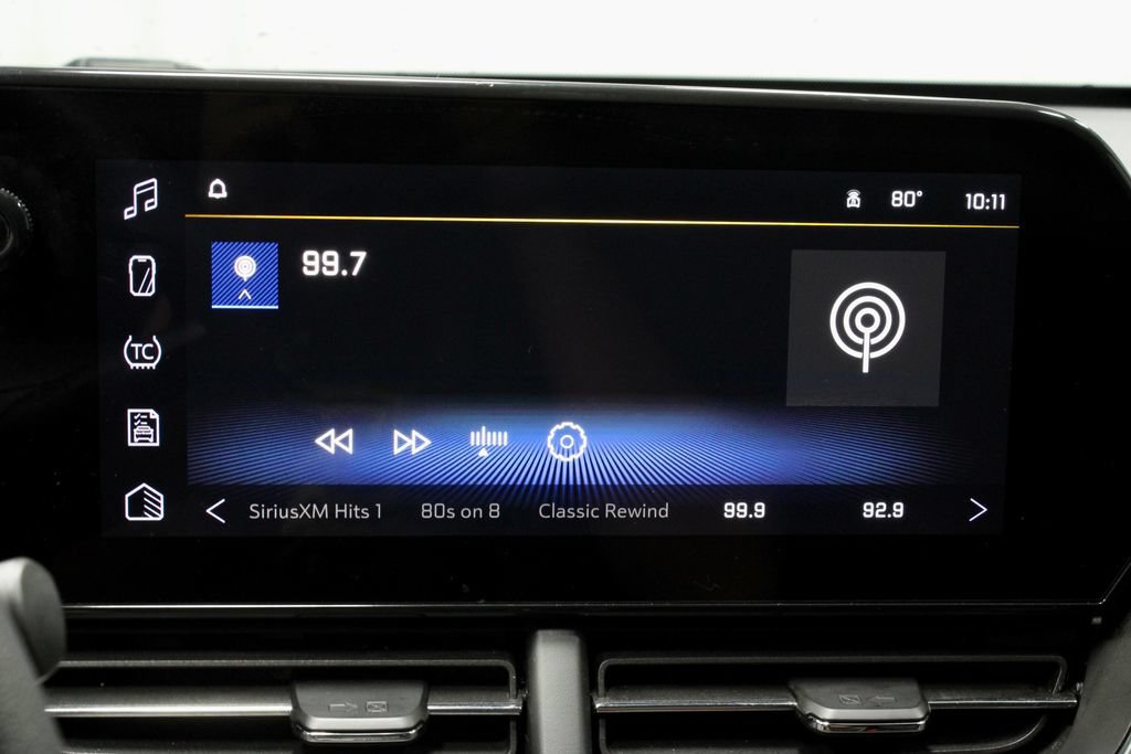 Used 2025 Chevrolet Trax LT FWD image 3