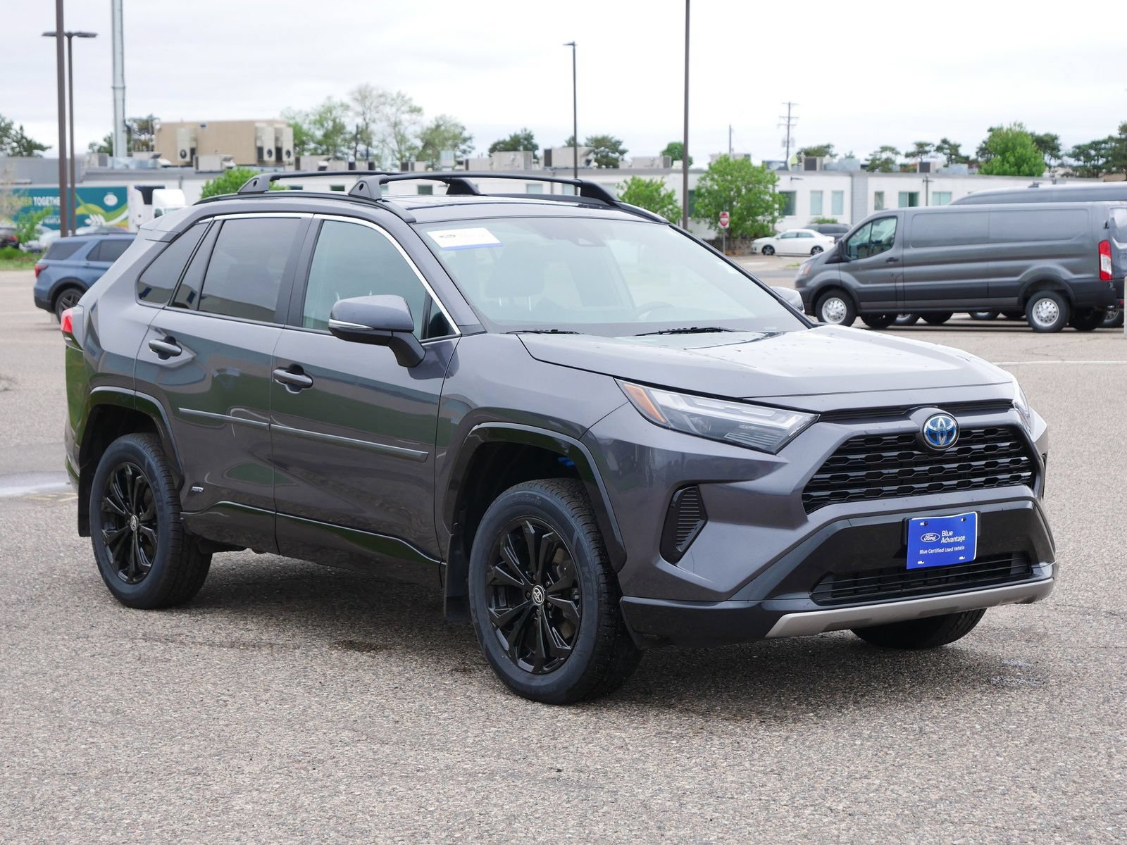 Used 2024 Toyota RAV4 SE w/ Convenience Package AWD/4WD image 10