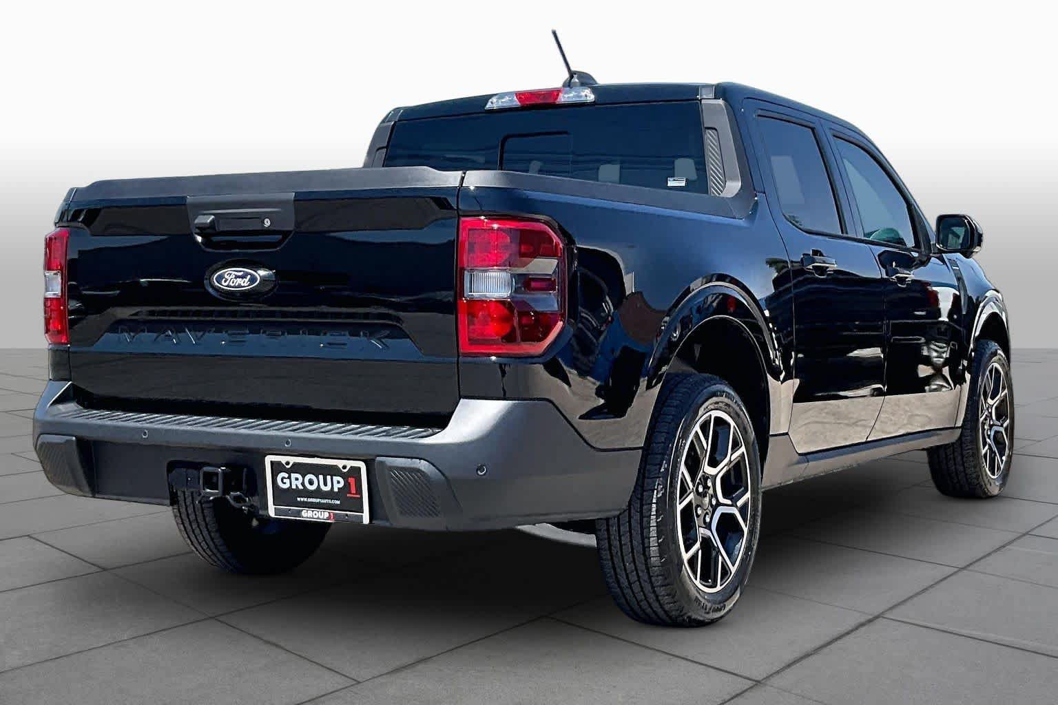 Certified 2025 Ford Maverick Lariat w/ 4K Tow Package AWD/4WD image 12