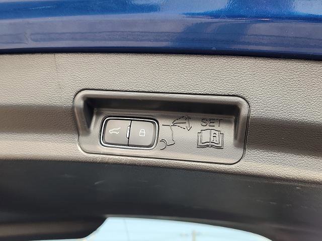 Certified 2022 Ford Explorer ST-Line w/ Class IV Trailer Tow Package image 34