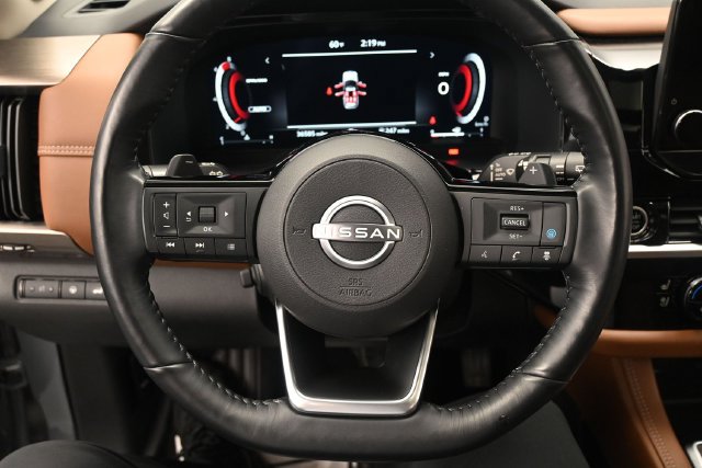 Used 2024 Nissan Pathfinder Platinum AWD/4WD image 10