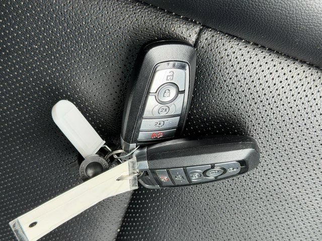 Certified 2022 Ford Escape SEL w/ Technology Package FWD image 35