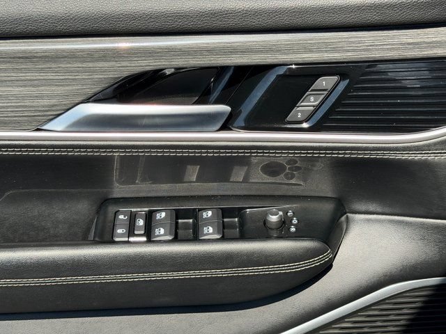 Used 2022 Jeep Wagoneer Series II w/ Convenience Group I AWD/4WD image 23