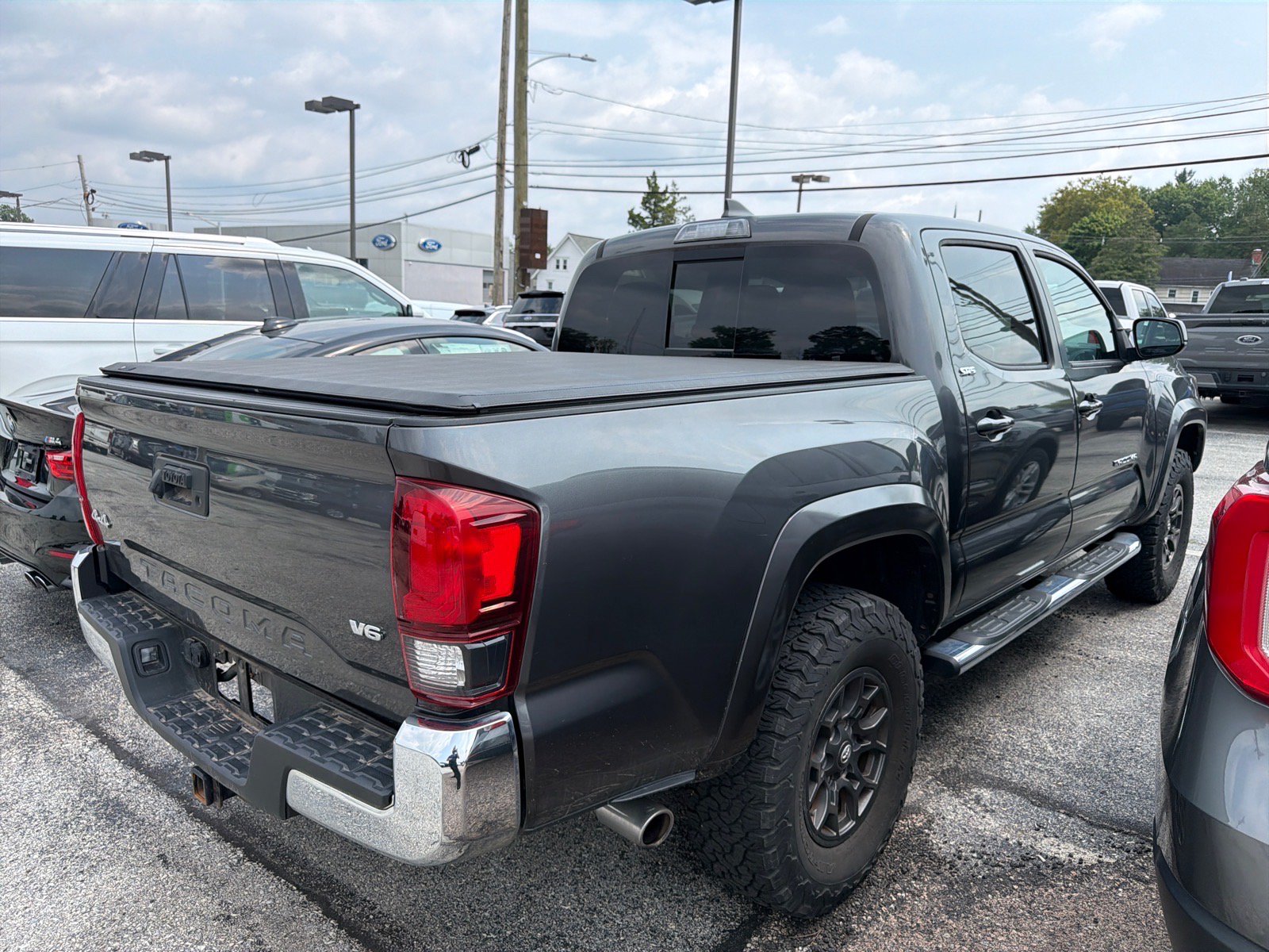 Used 2018 Toyota Tacoma SR5 AWD/4WD image 7