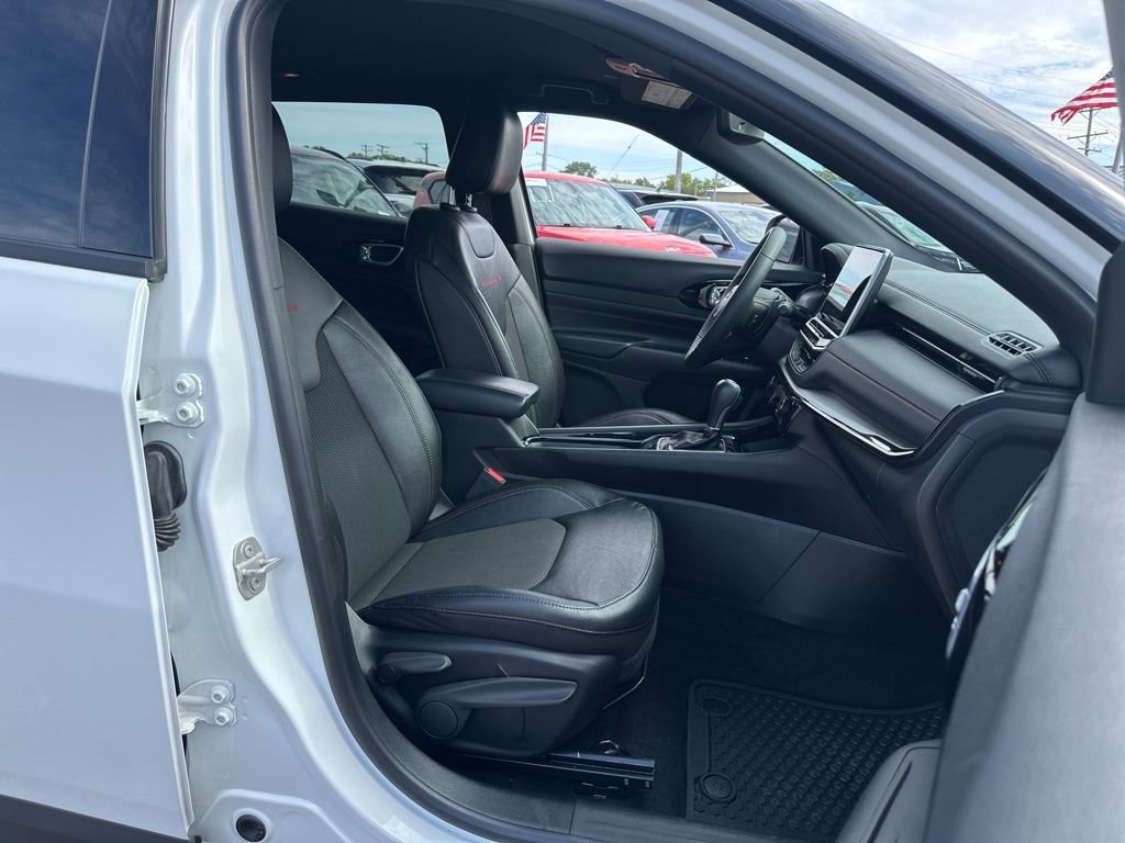 Used 2024 Jeep Compass Trailhawk image 20