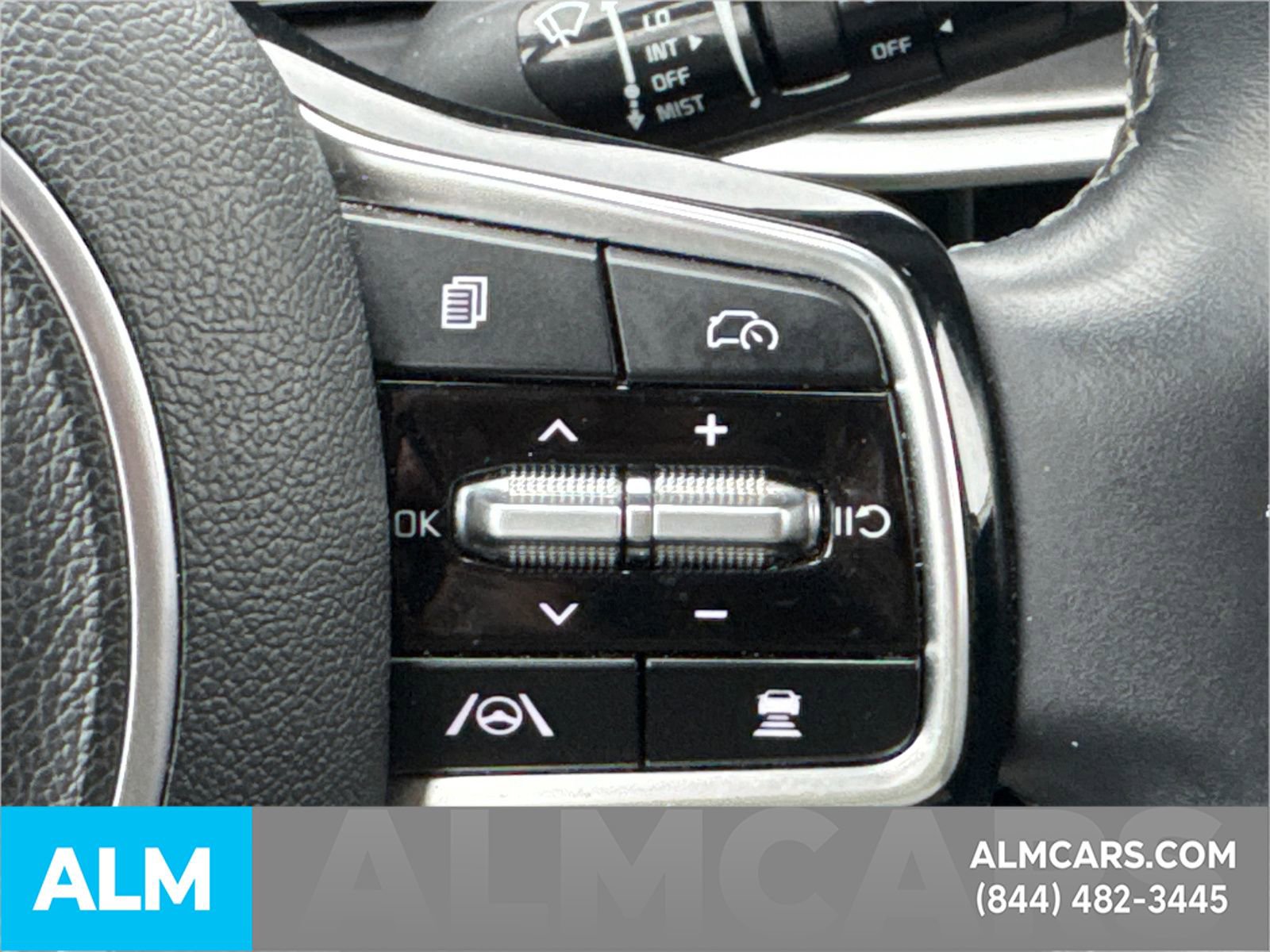 Used 2024 Kia Sorento S image 33