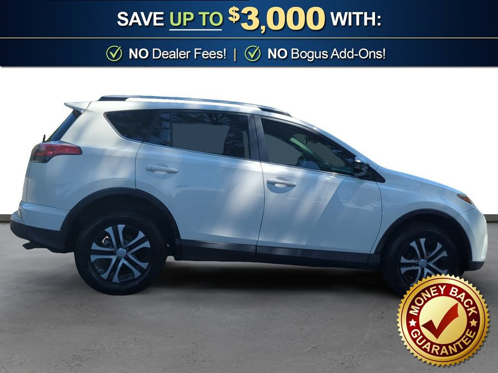 Used 2018 Toyota RAV4 LE FWD image 8