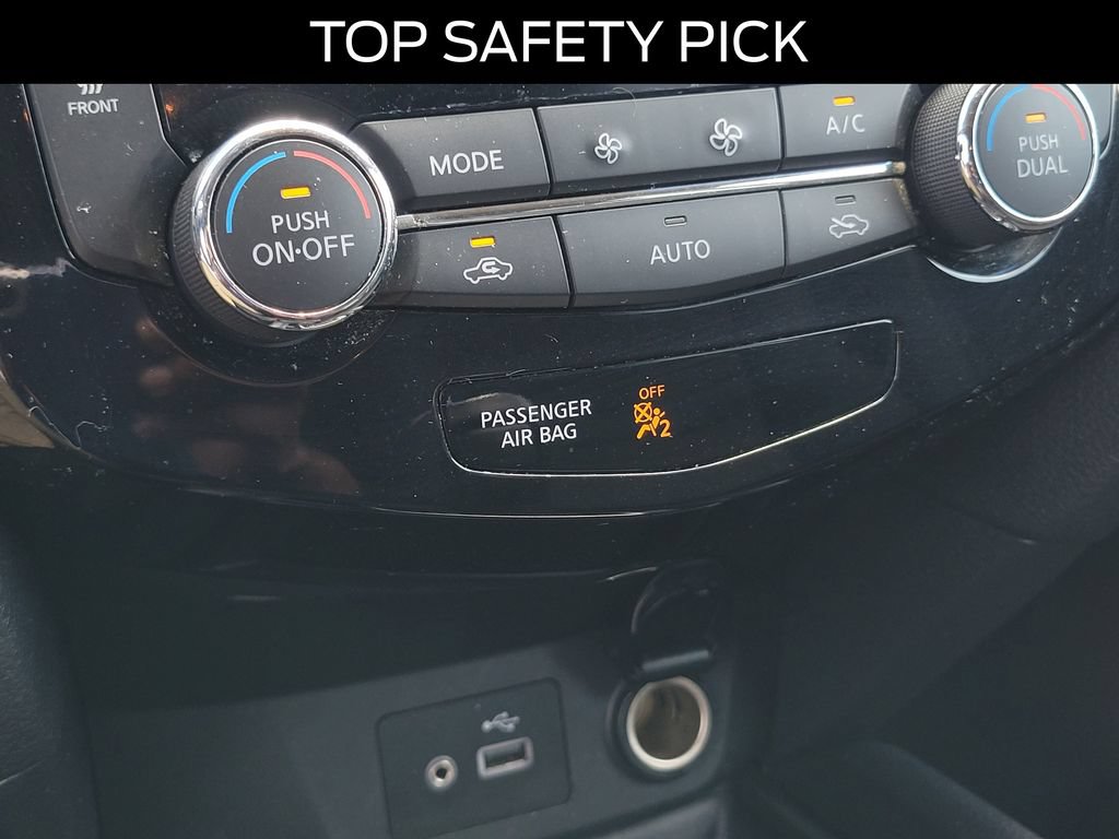 Used 2018 Nissan Rogue SV w/ Premium Package AWD/4WD image 27