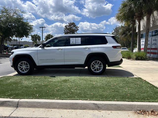 Used 2025 Jeep Grand Cherokee L Laredo w/ Luxury Tech Group I RWD image 10
