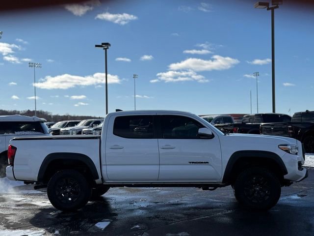 Used 2019 Toyota Tacoma TRD Off-Road w/ Technology Package image 37