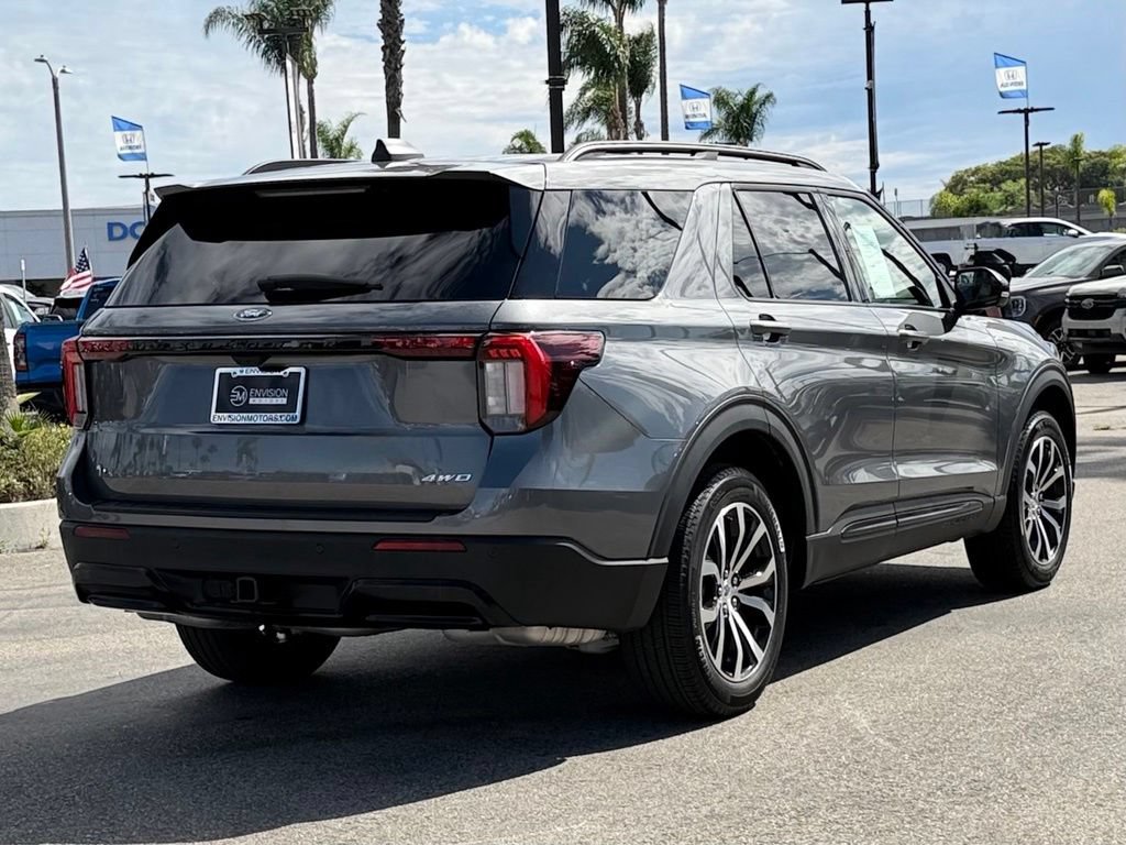 Certified 2025 Ford Explorer ST-Line AWD/4WD image 8