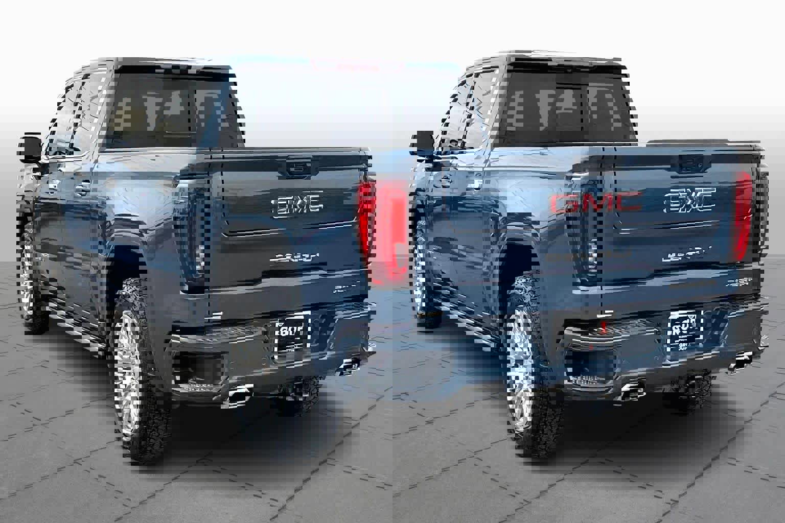 Used 2024 GMC Sierra 1500 Denali w/ Technology Package image 2