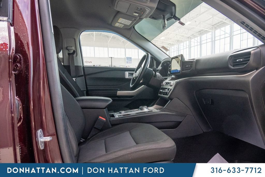 Certified 2022 Ford Explorer XLT w/ Class IV Trailer Tow Package AWD/4WD image 25